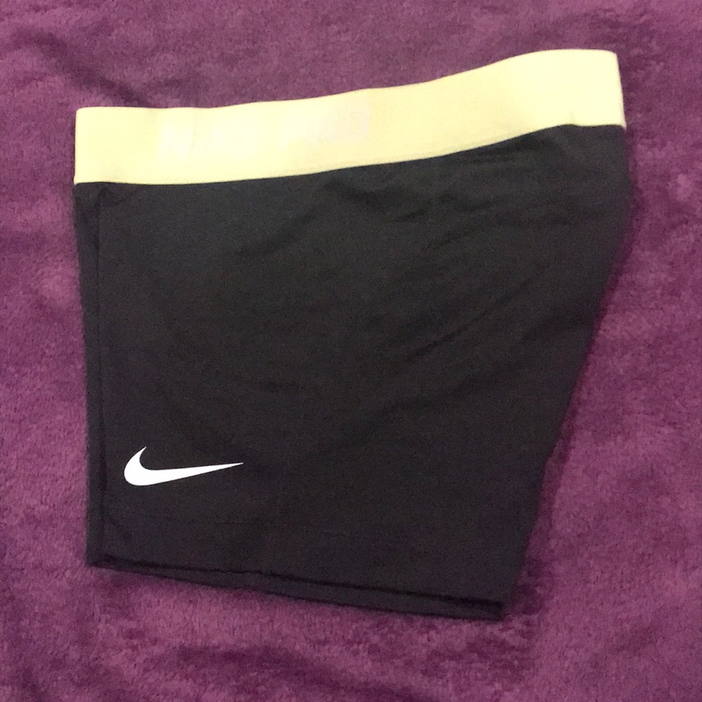 Nike Pros 2.5"